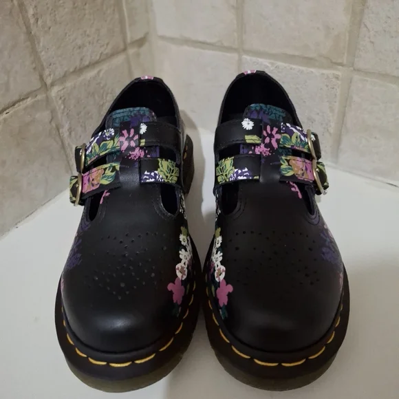 Dr. Martens Mary Jane Black Floral Buckle Shoes Size 6 NEW - Picture 1 of 6